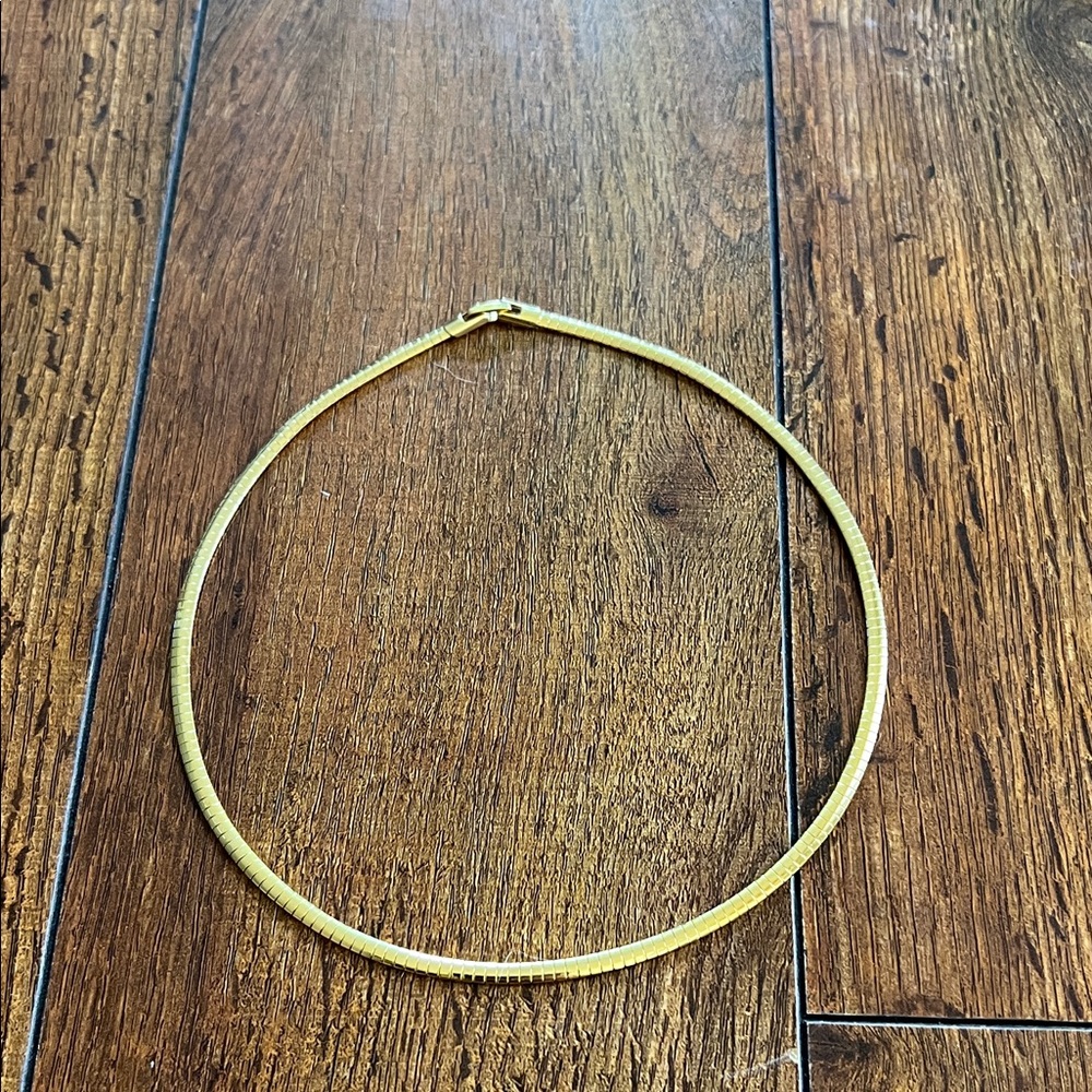 Elegant Gold Necklace